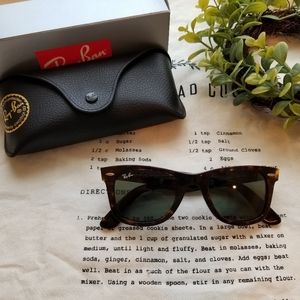NWT RayBan Dark Tortoise Wayfare sunglasses